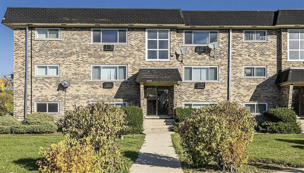 1003 Argyle Street - Photo 2