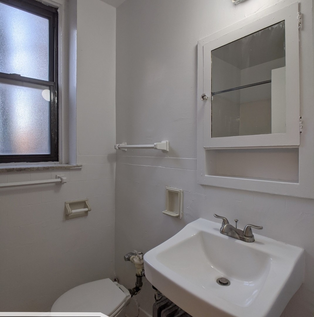 3335 W Diversey Avenue - Photo 6
