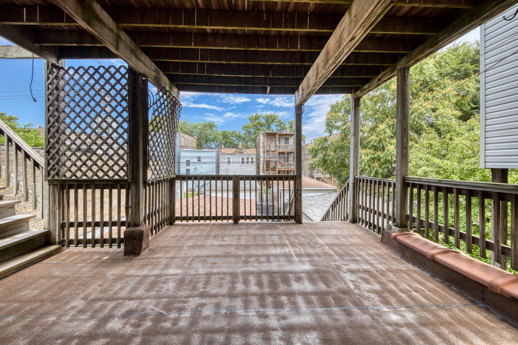 2630 W Division Street - Photo 16