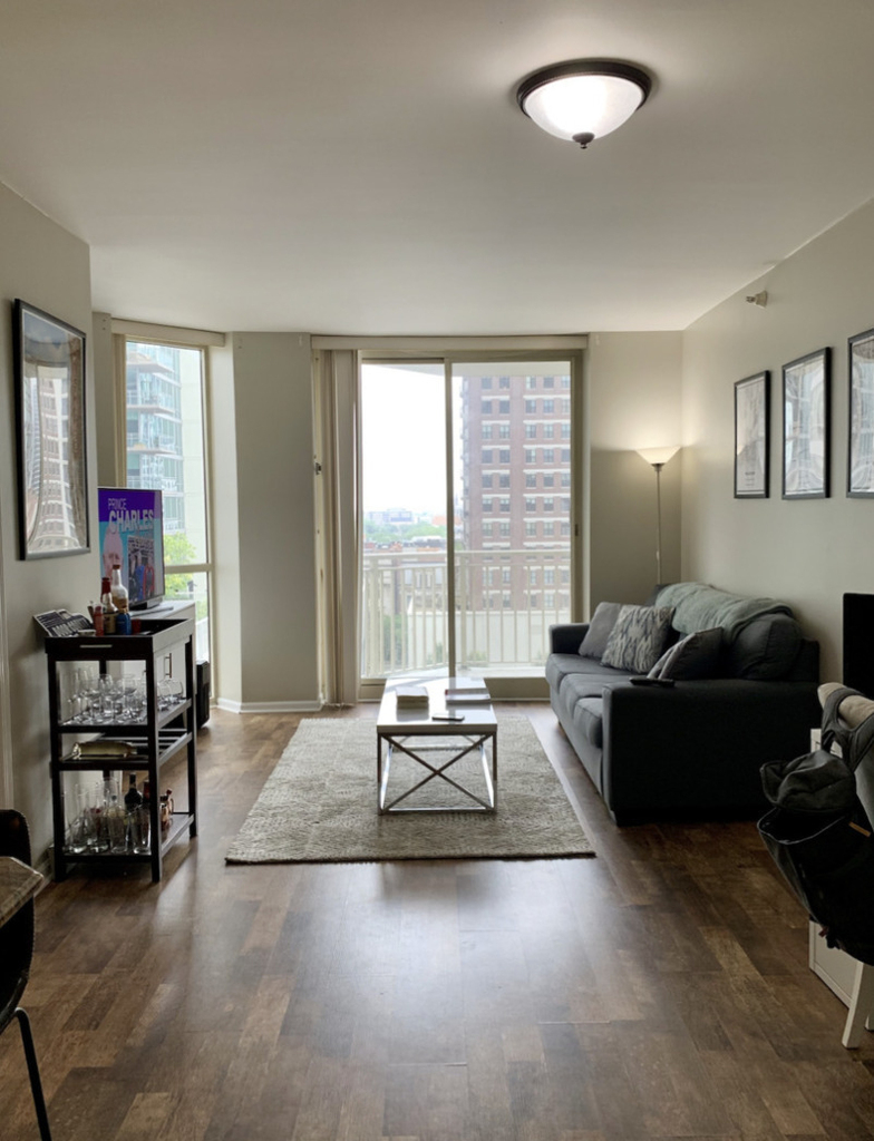 645 N Kingsbury Street - Photo 3