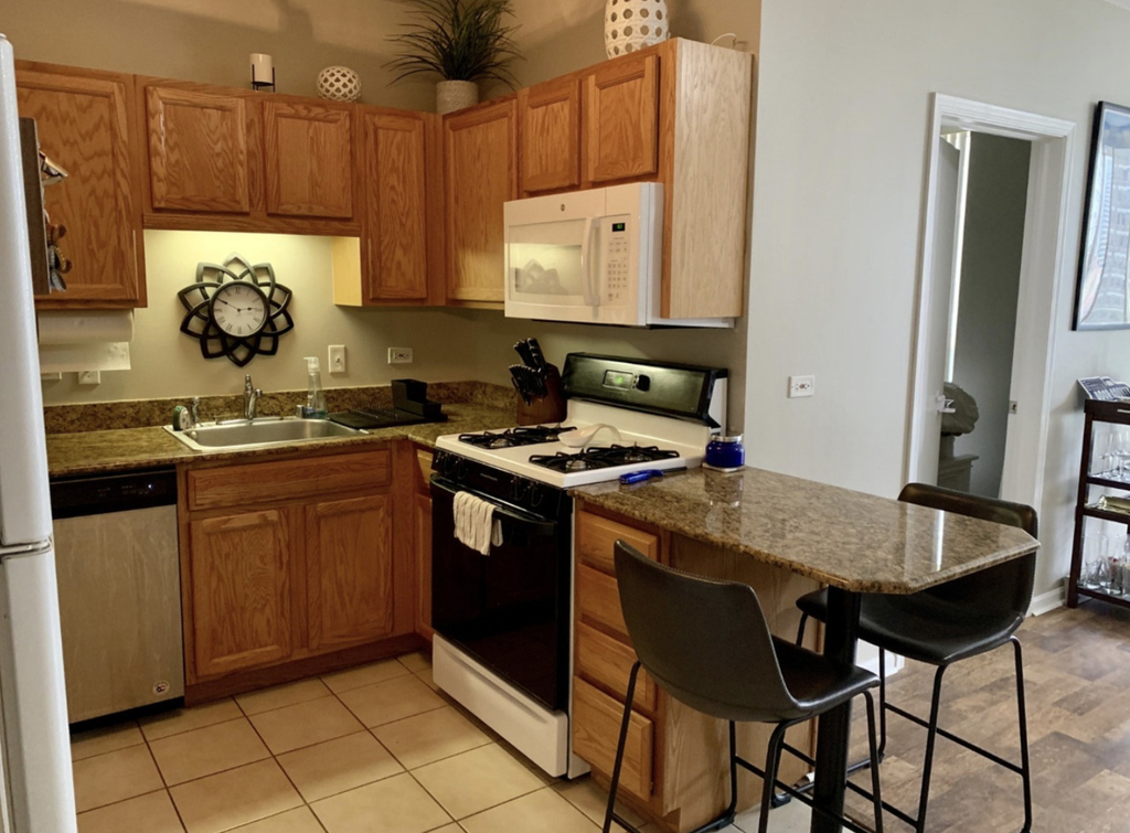 645 N Kingsbury Street - Photo 6