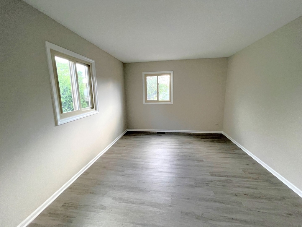 311 E Forest Knoll Drive - Photo 16