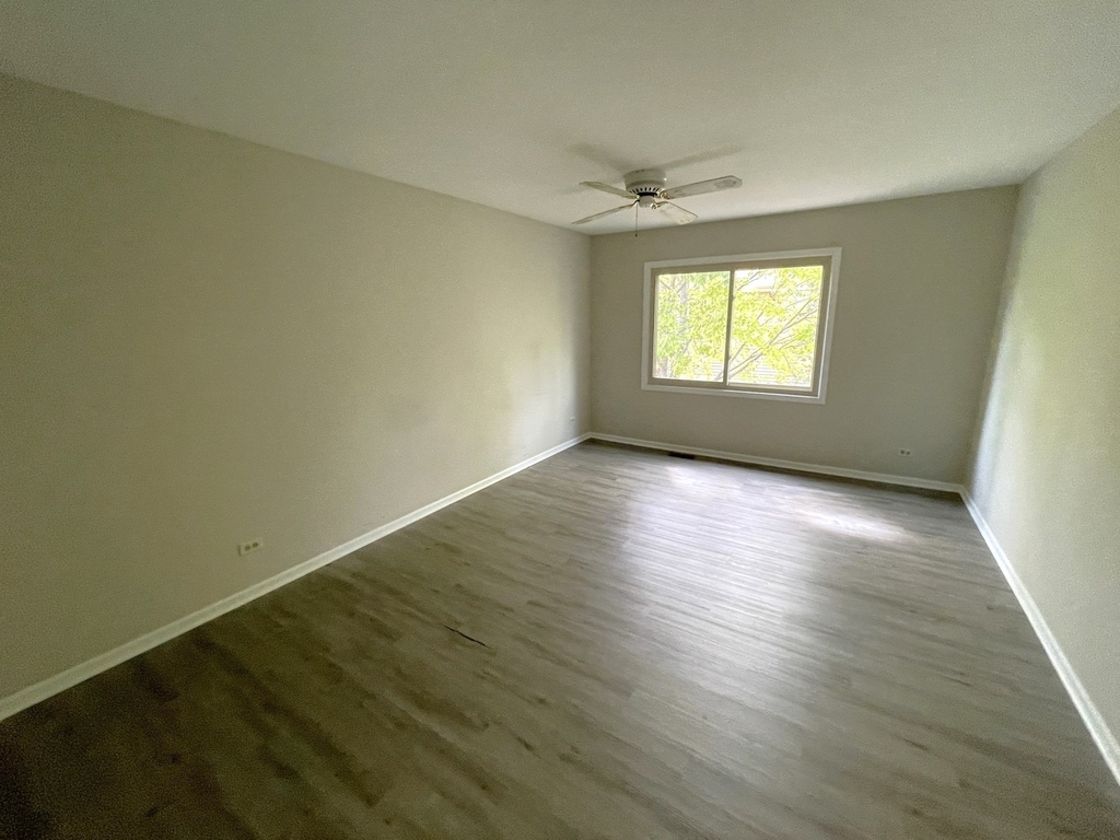 311 E Forest Knoll Drive - Photo 11