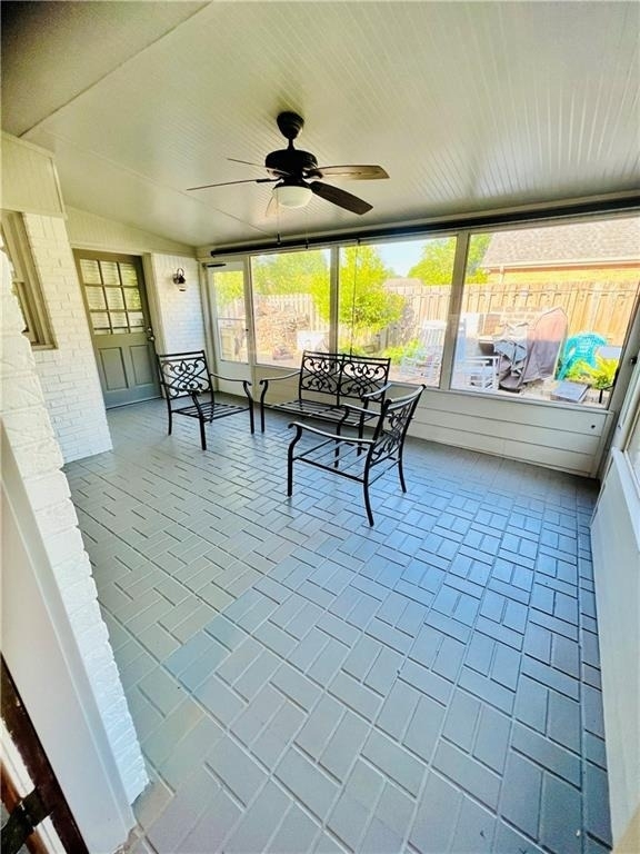 205 Kinderhill Court - Photo 12