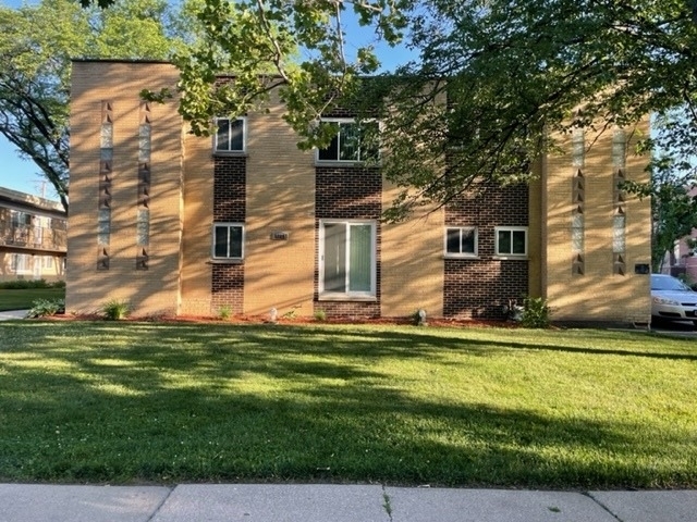 1019 Peterson Avenue - Photo 1