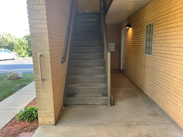 1019 Peterson Avenue - Photo 3
