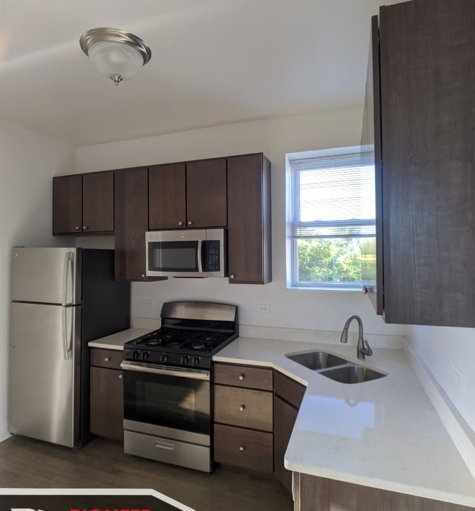 2814 N Troy Street - Photo 4
