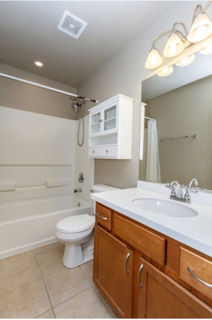 208 Comstock Drive - Photo 11