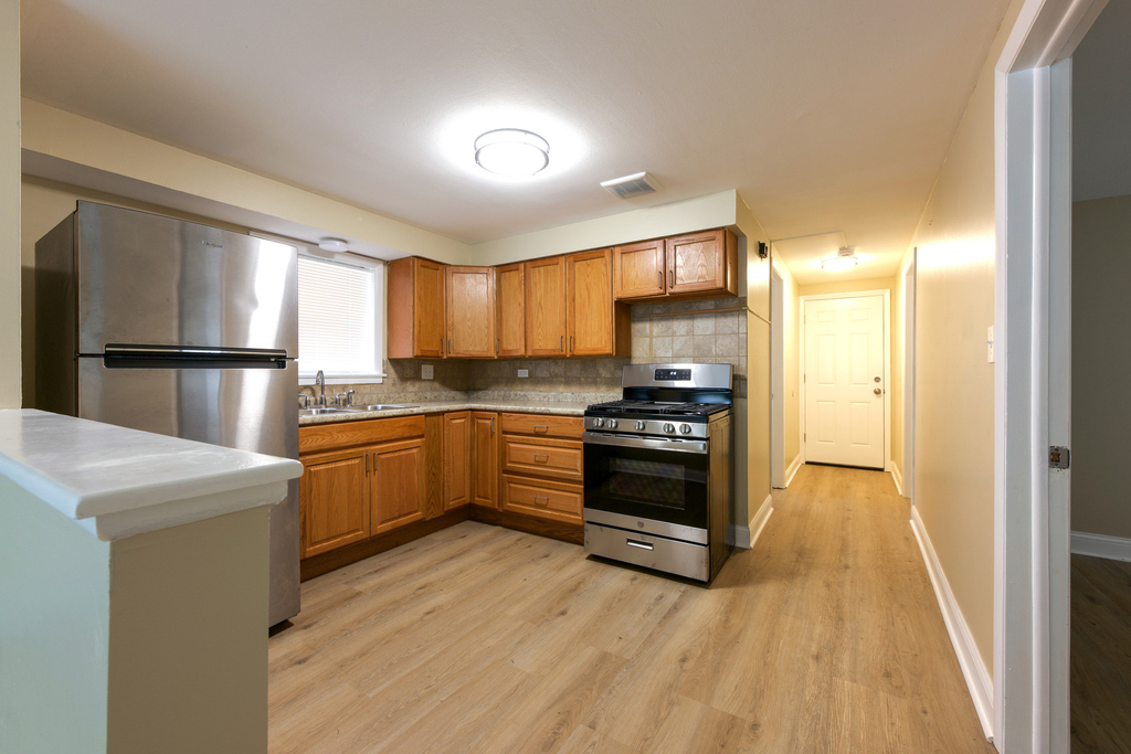 1018 S 11th Avenue - Photo 5