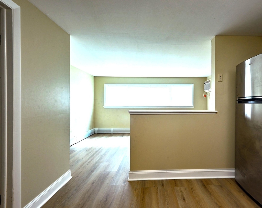1018 S 11th Avenue - Photo 4