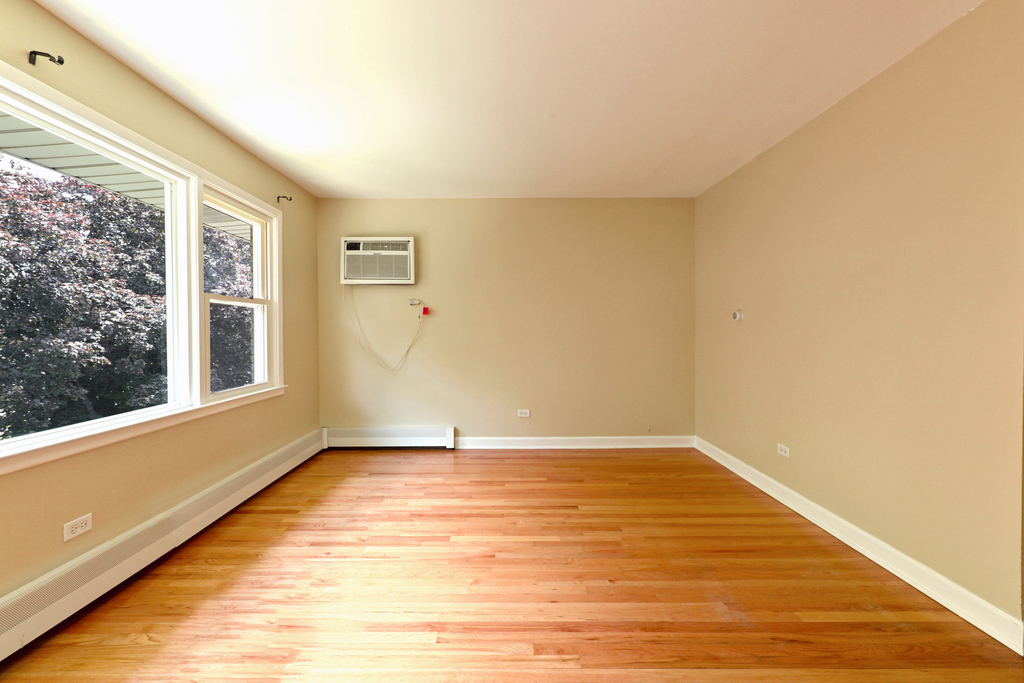1018 S 11th Avenue - Photo 2