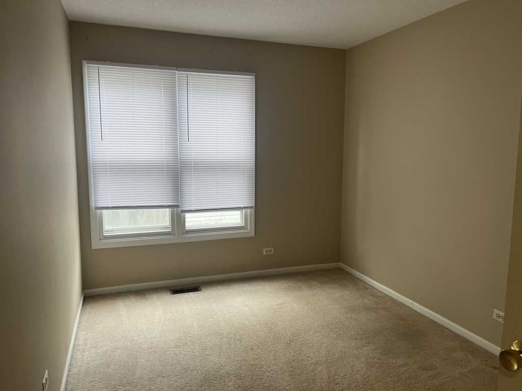 821 Brentwood Drive - Photo 7
