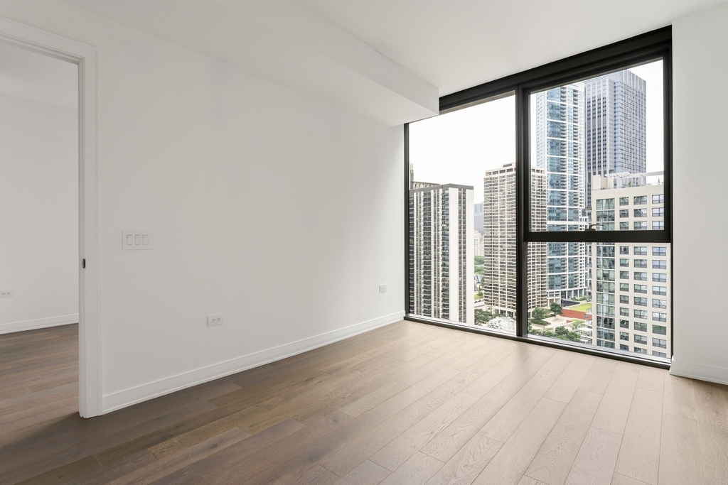 211 N Harbor Drive - Photo 7