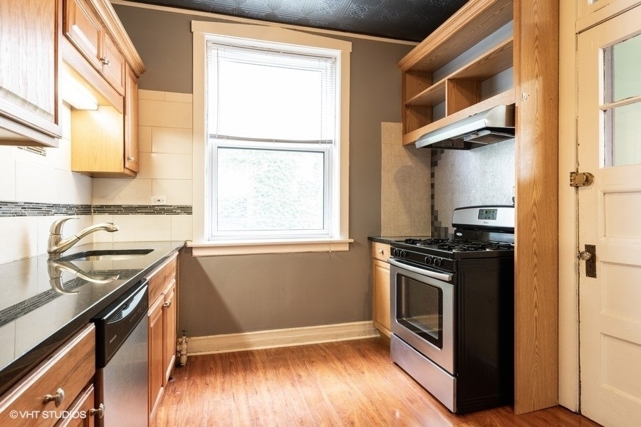 1253 W Byron Street - Photo 8