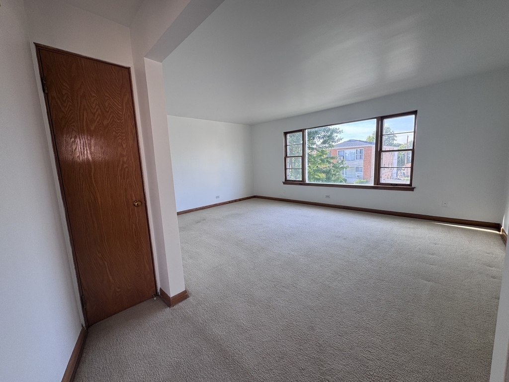 10315 Chaucer Street - Photo 3