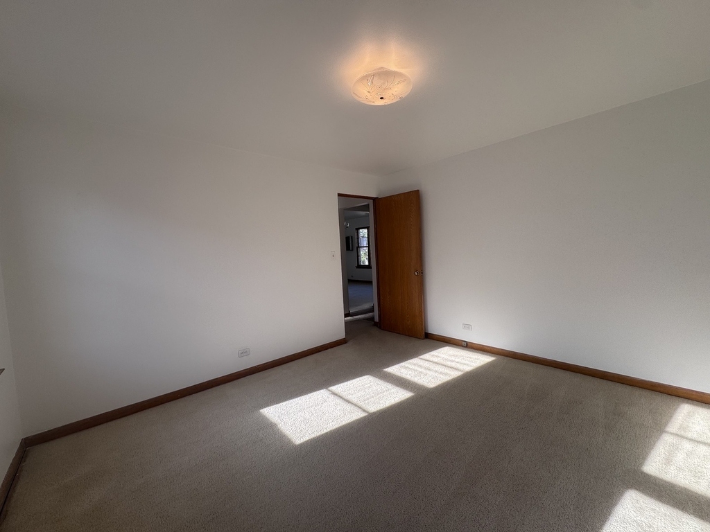 10315 Chaucer Street - Photo 11
