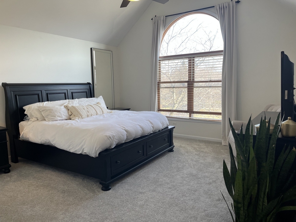 553 Danbury Drive - Photo 9