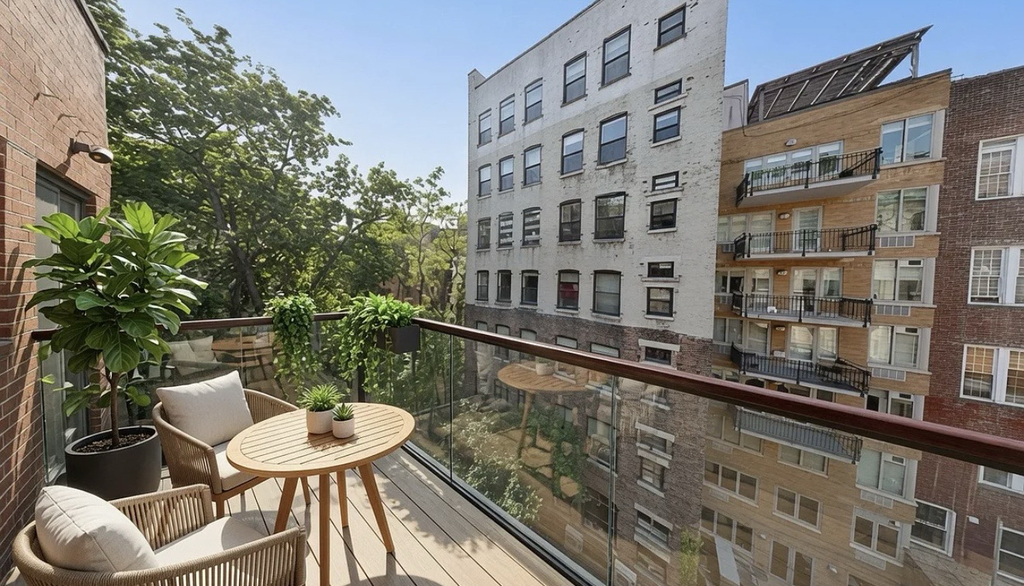 322 West 14th Street - Photo 1