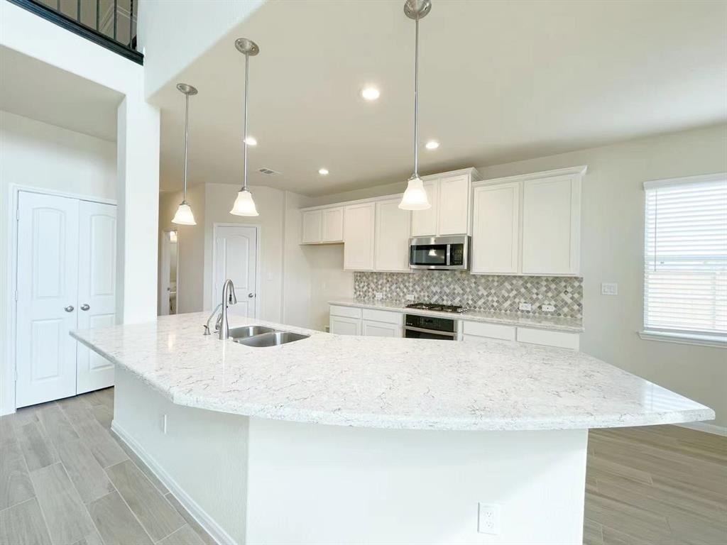 4403 Silvergrass Lane - Photo 8