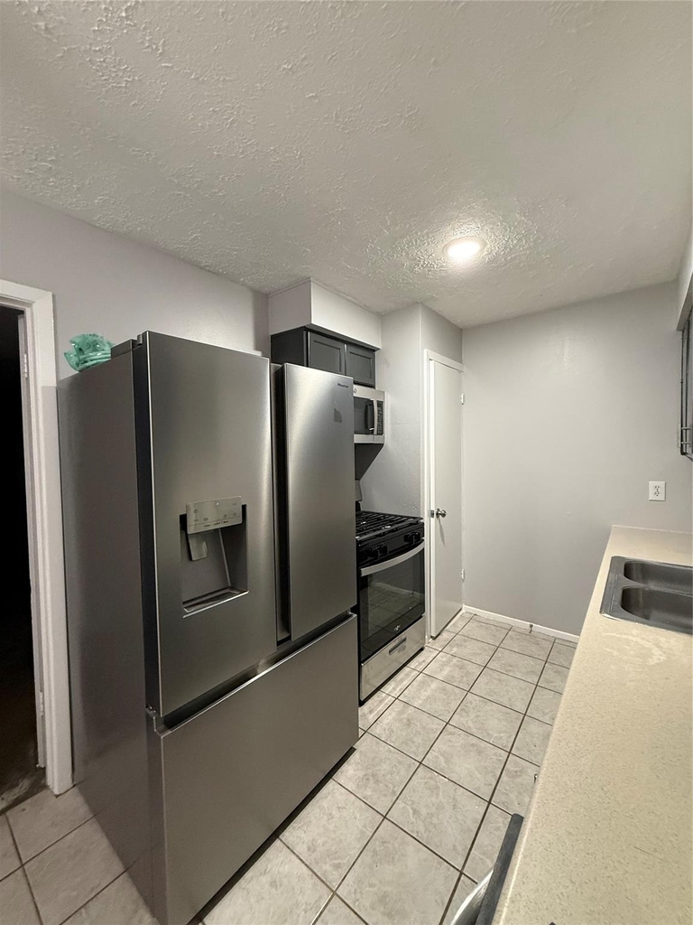5519 Mendota Lane - Photo 4