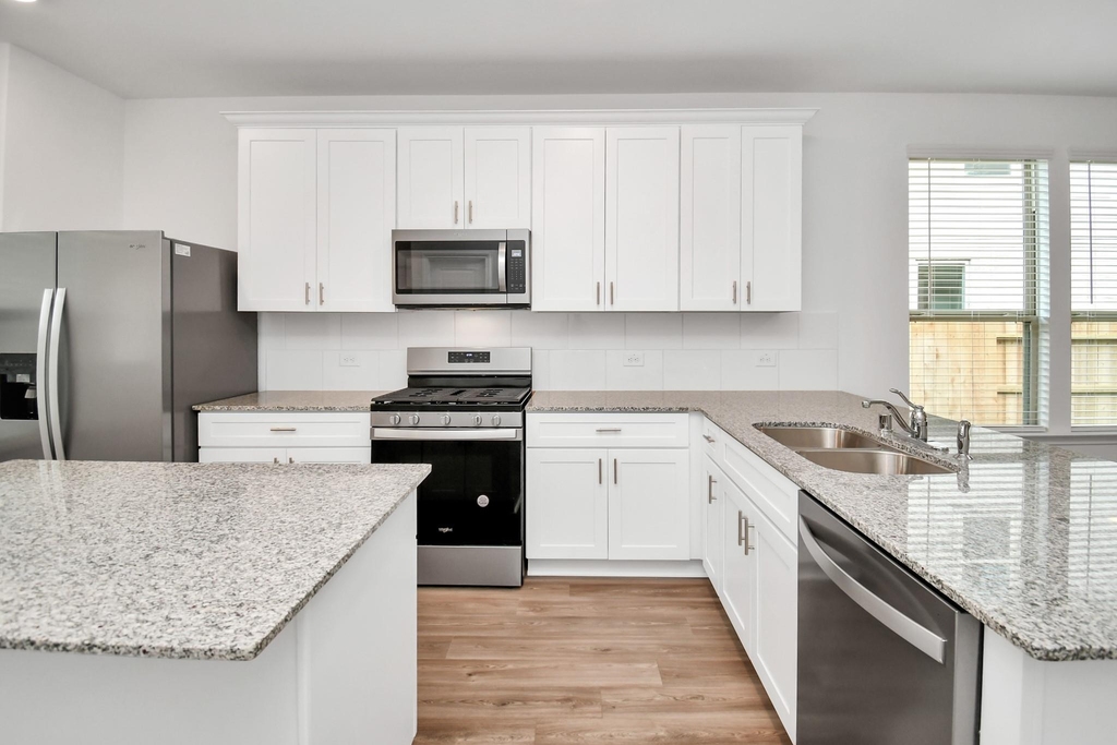 16150 Elbridge Court - Photo 9