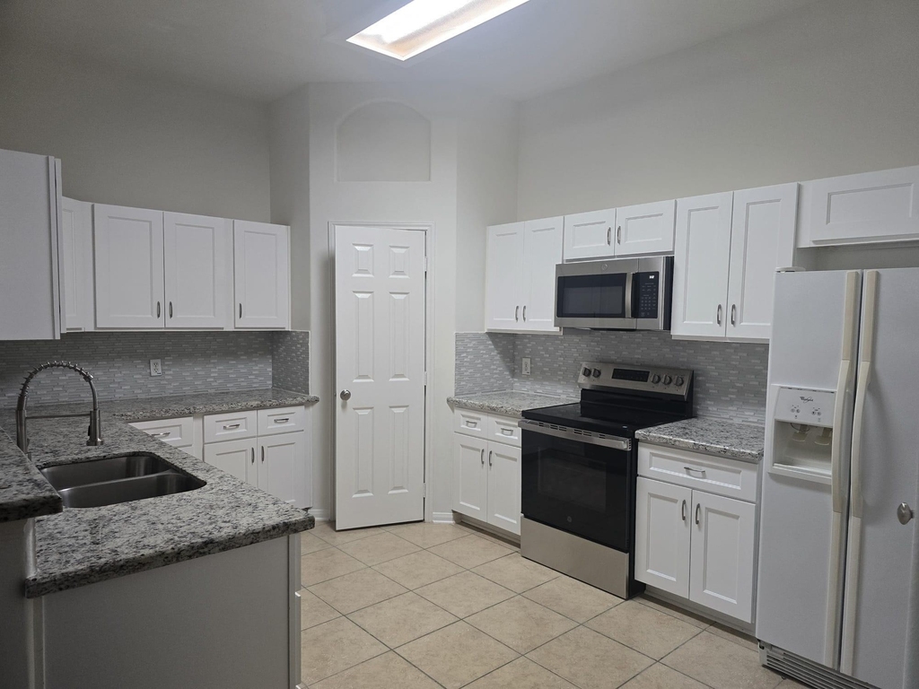 2710 Grants Lake Boulevard - Photo 6