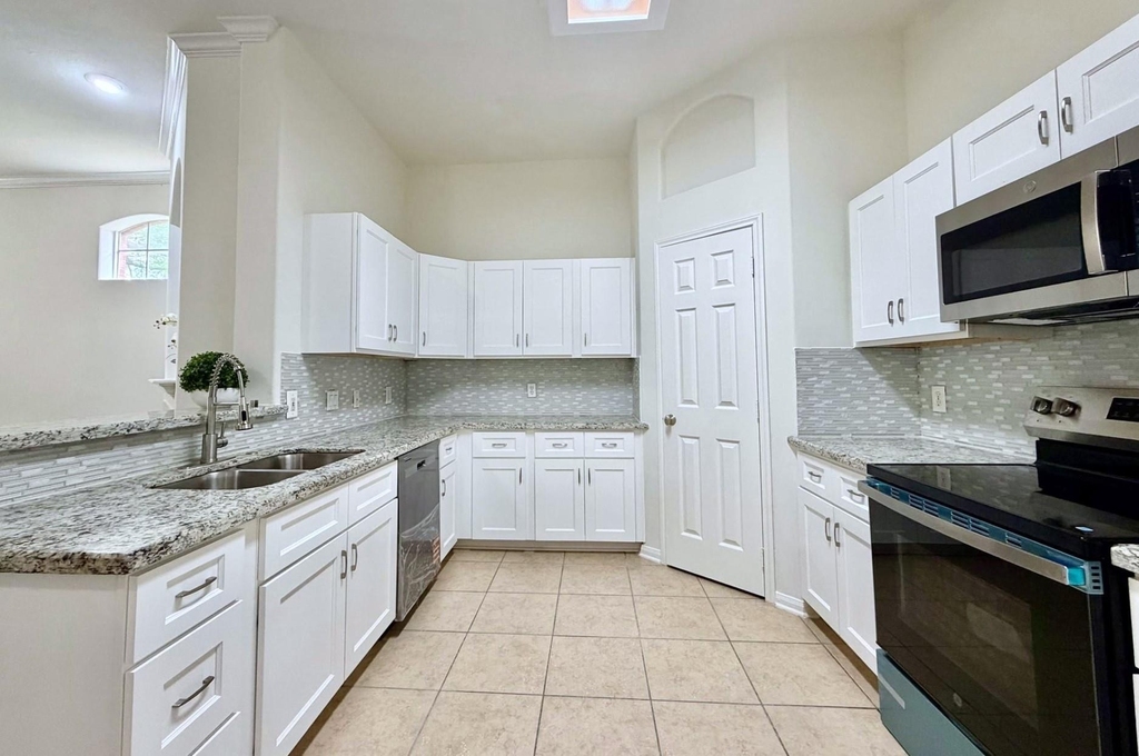 2710 Grants Lake Boulevard - Photo 4