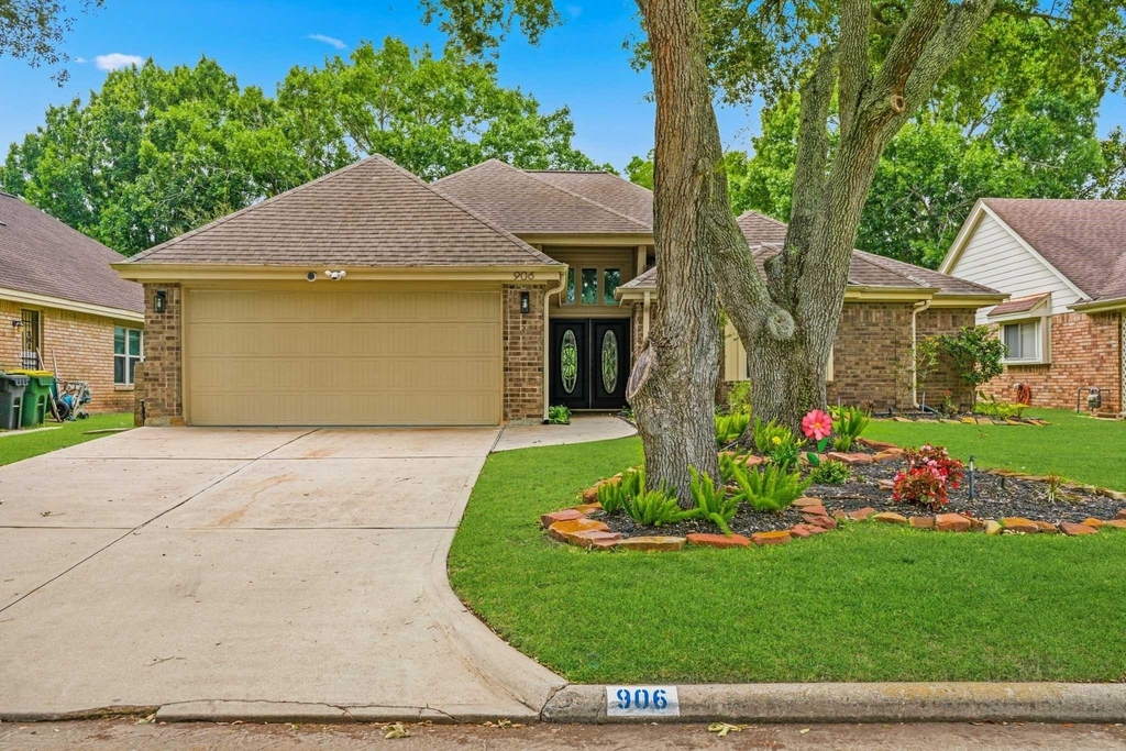 906 Maple Branch Lane - Photo 0