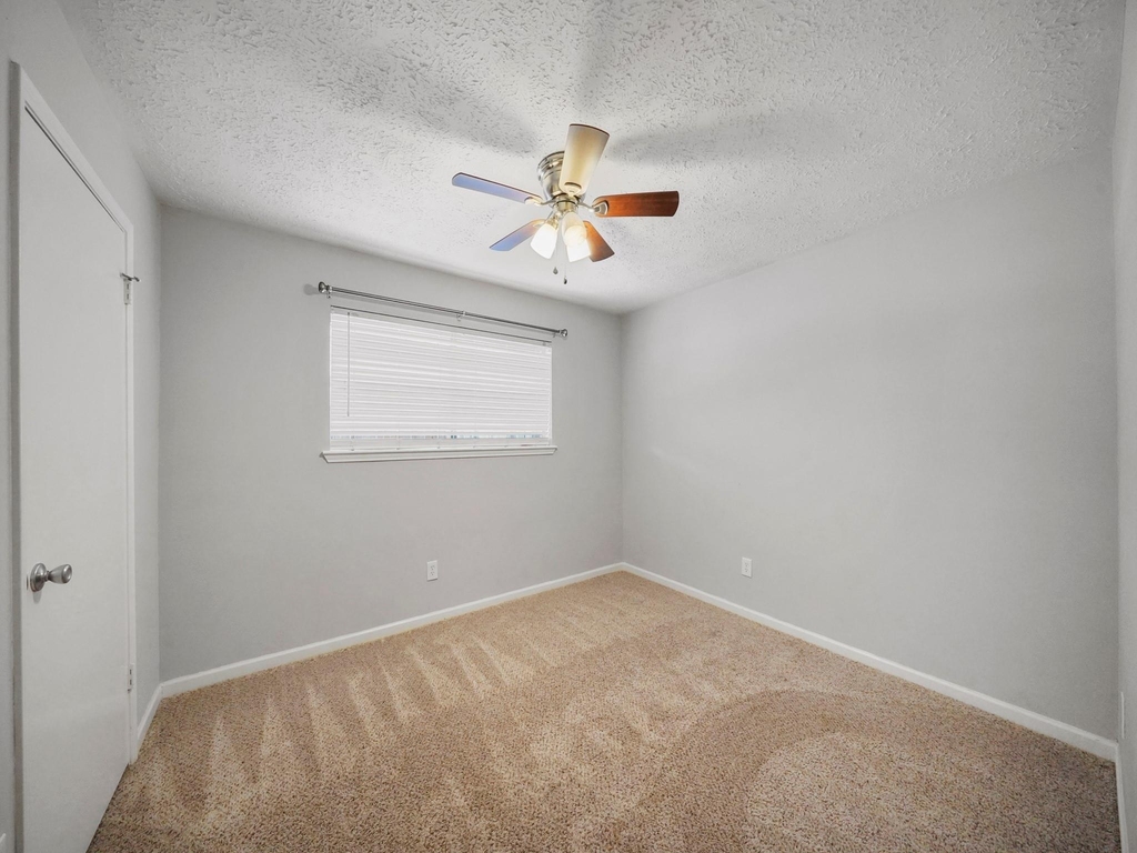 21106 Park Villa Drive - Photo 11