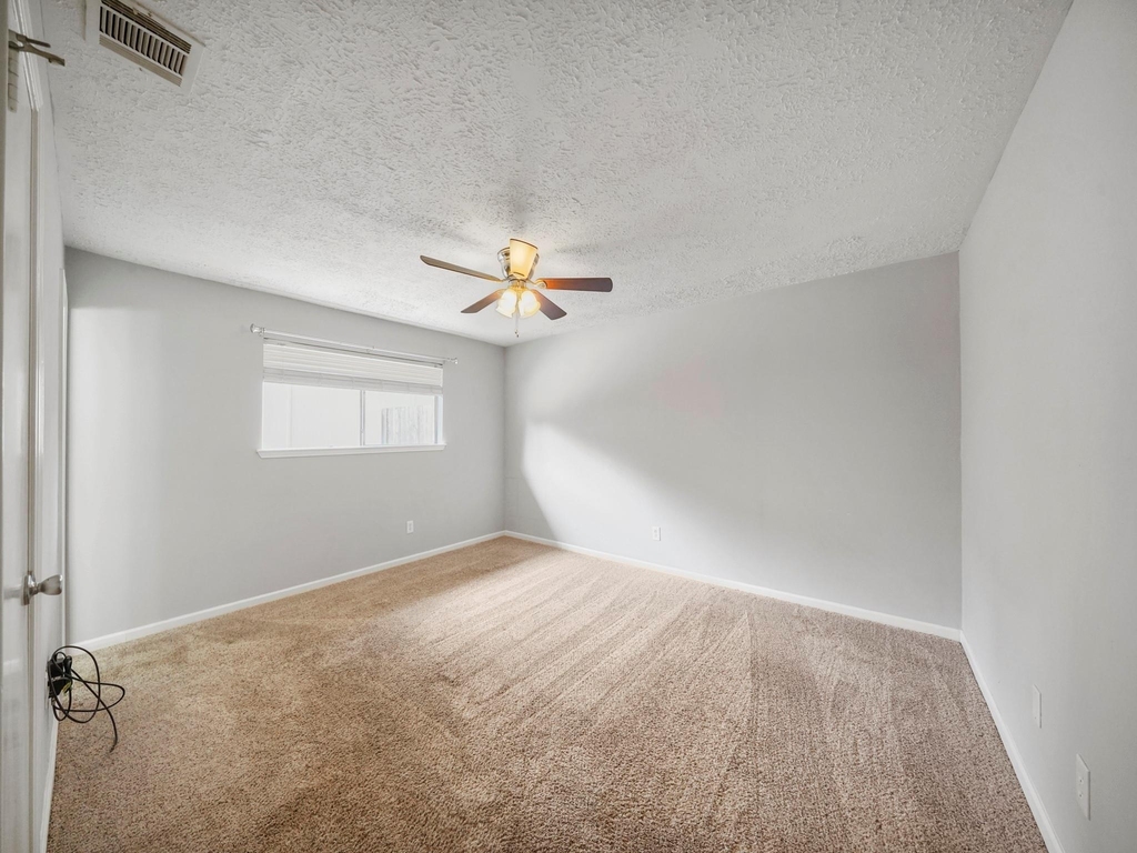21106 Park Villa Drive - Photo 9