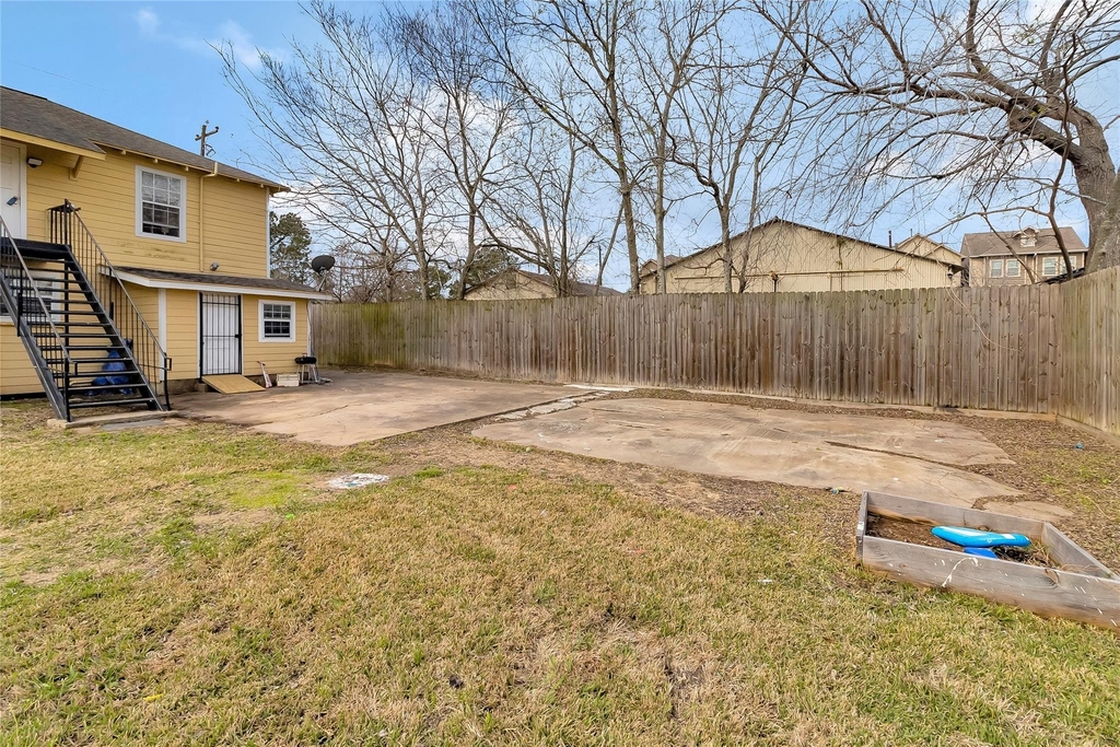 4233 Dupont Street - Photo 10