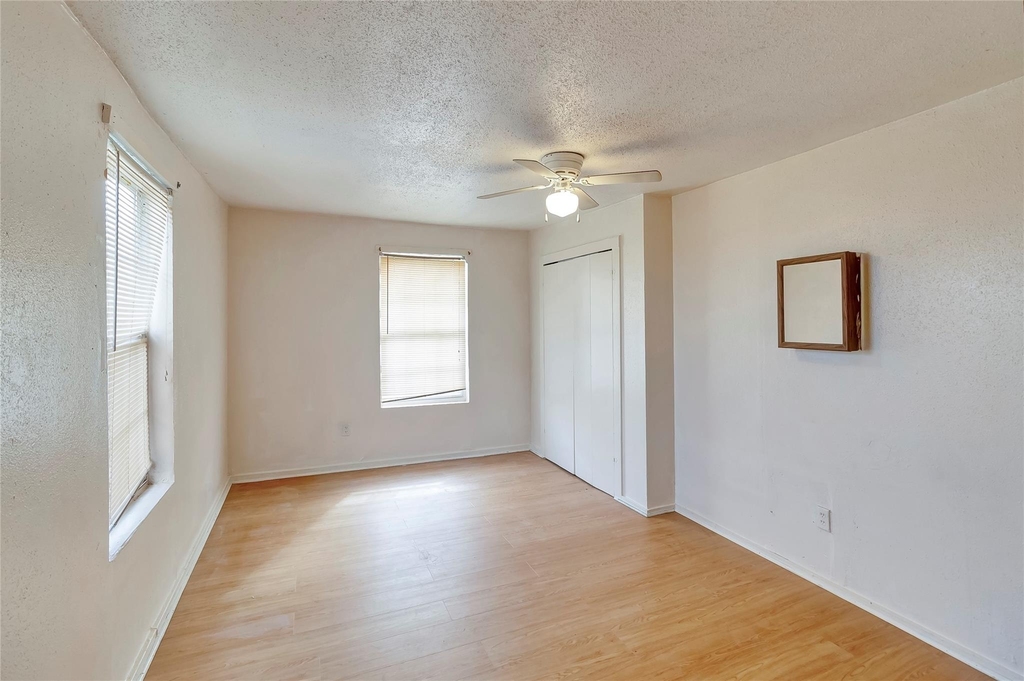 4233 Dupont Street - Photo 6