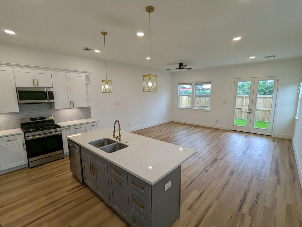 4915 Fisk Street - Photo 10