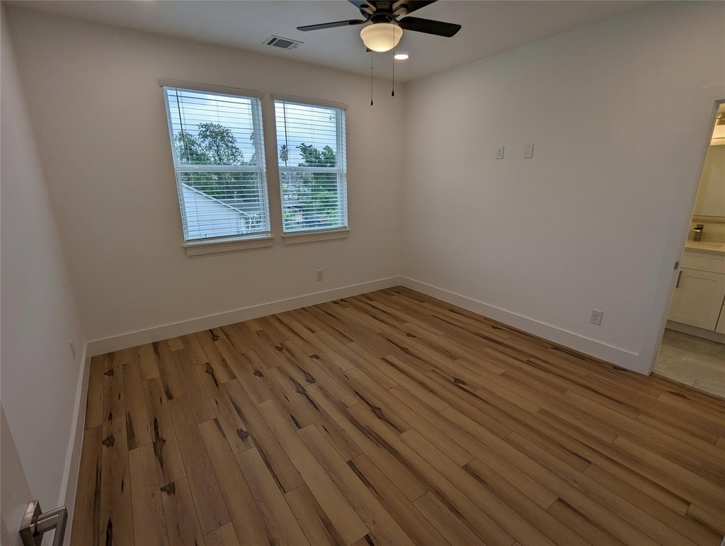 4915 Fisk Street - Photo 26