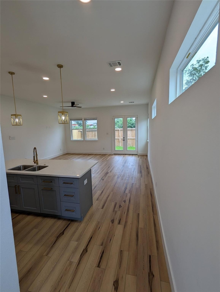 4915 Fisk Street - Photo 3