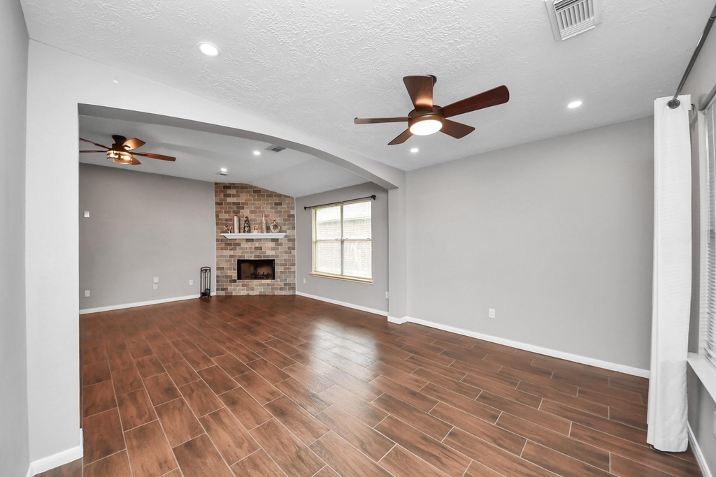 16215 Cypress Trace Drive - Photo 8