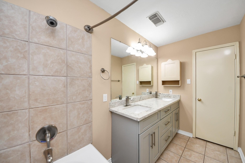 16215 Cypress Trace Drive - Photo 18