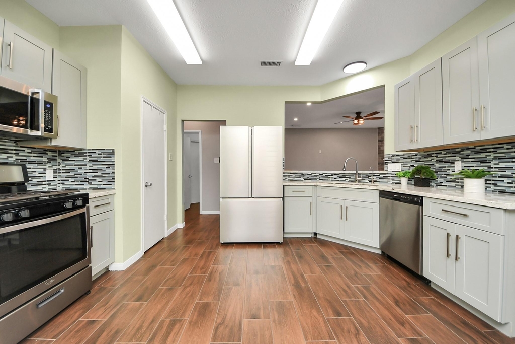 16215 Cypress Trace Drive - Photo 11