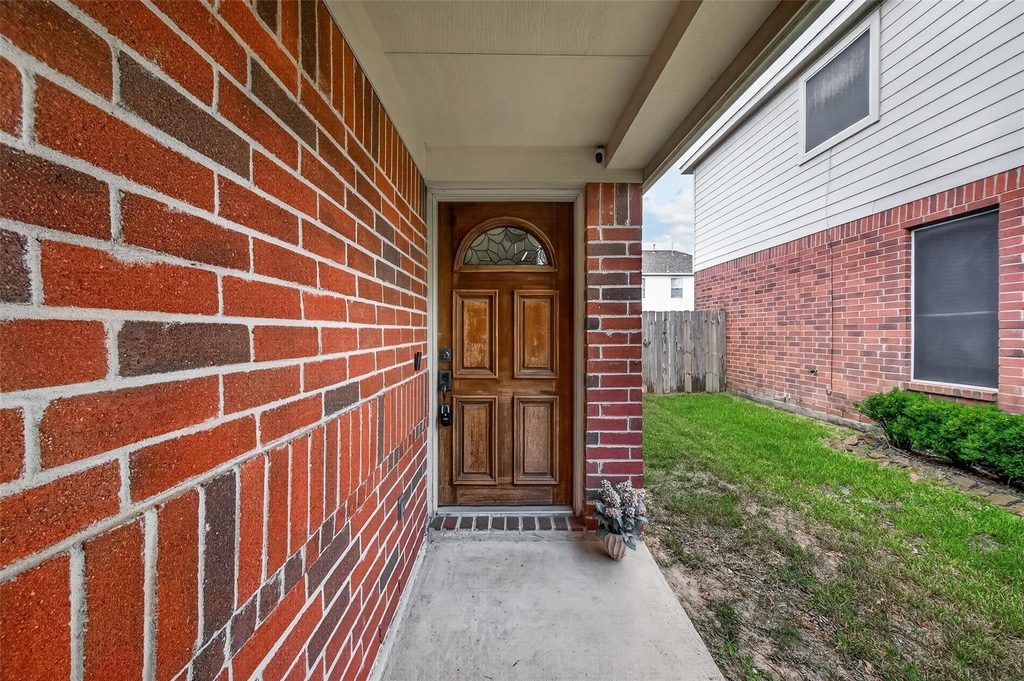12135 English Brook Circle - Photo 3