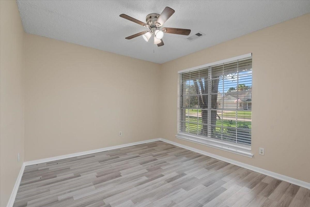 18182 Forest Cedars Drive - Photo 14