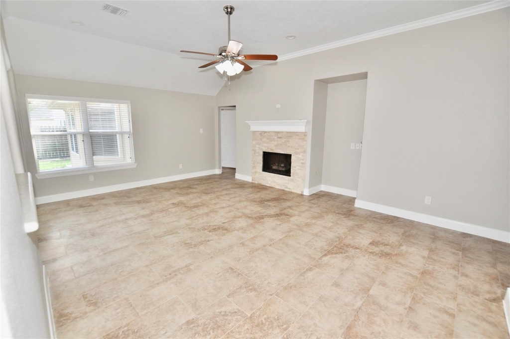 26983 Crown Haven Drive - Photo 10