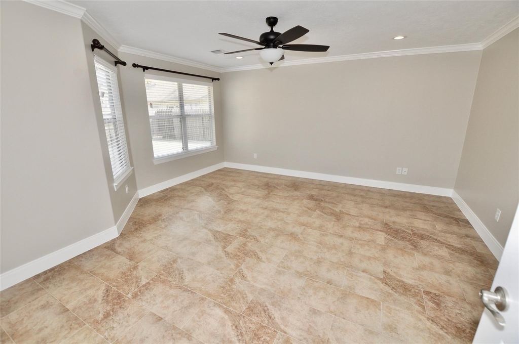 26983 Crown Haven Drive - Photo 11