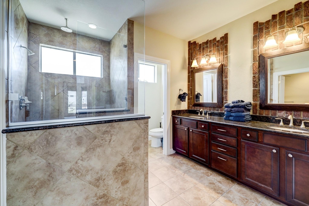 1305 Delano Street - Photo 6