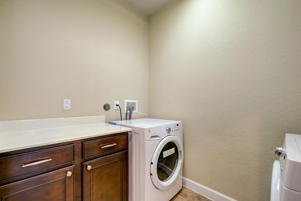 1305 Delano Street - Photo 10