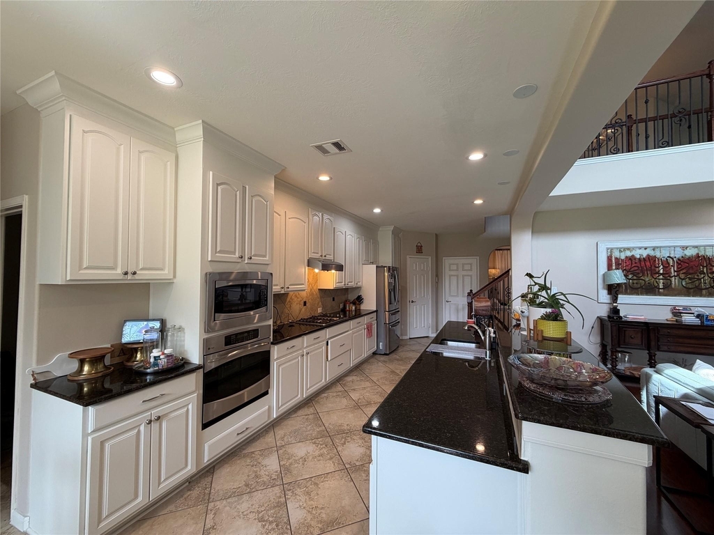 5518 Plumero Meadow Drive - Photo 9