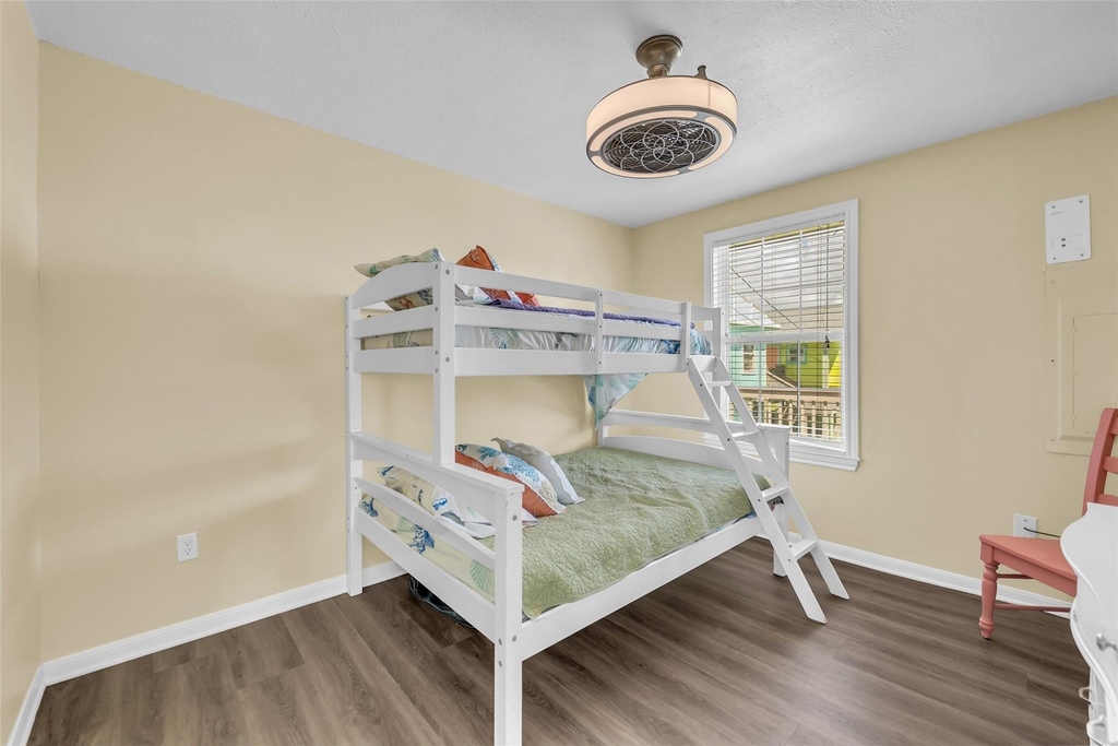 610 Surf Drive - Photo 8