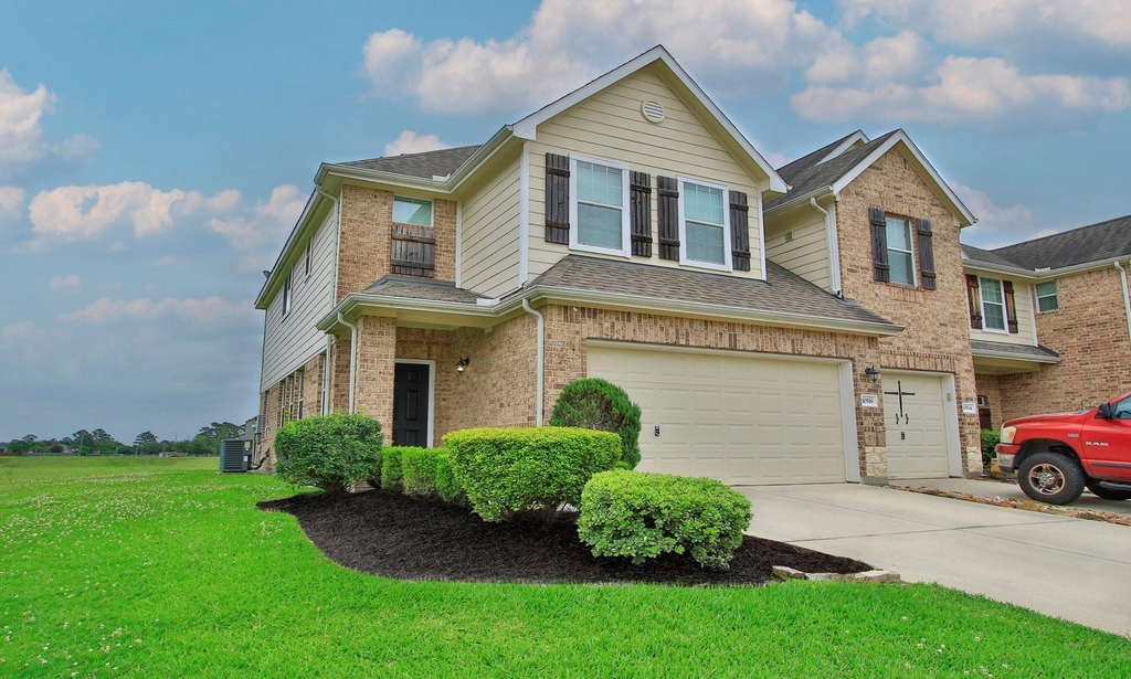 10516 Primo Place - Photo 1