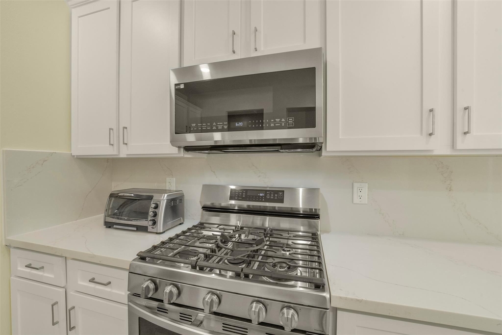 2414 Falcon Knoll Lane - Photo 15