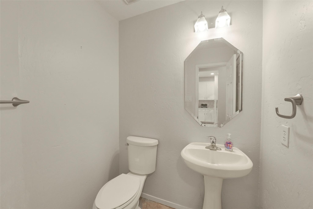 2414 Falcon Knoll Lane - Photo 12