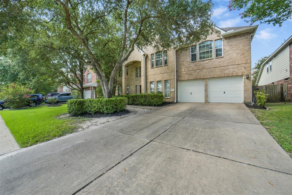 2414 Falcon Knoll Lane - Photo 0